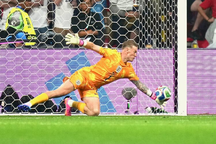 England breaks curse, defeats Mexico in Round of 16